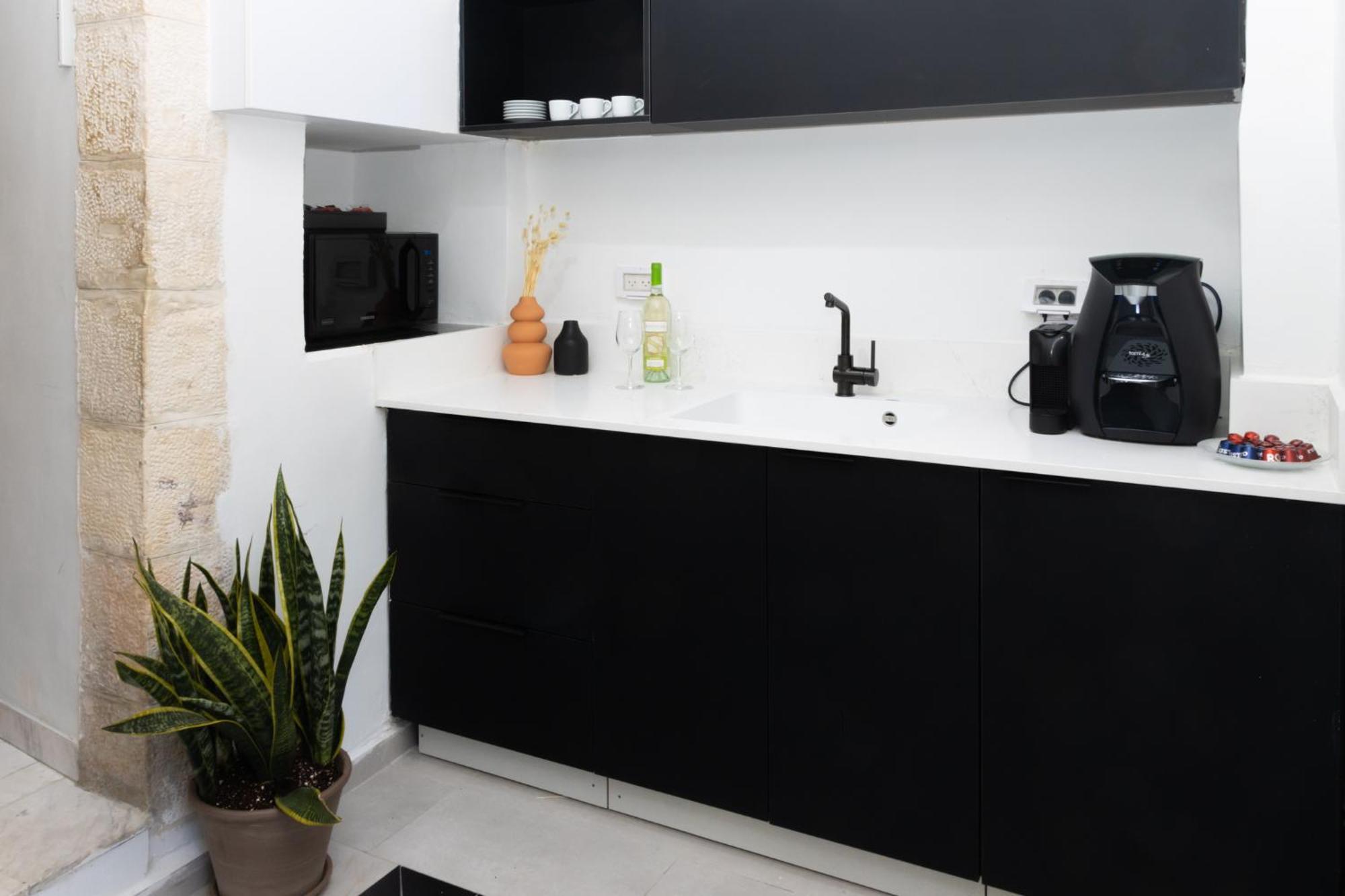 Mamilla View- Suites & Apt Hotel Kudüs Oda fotoğraf